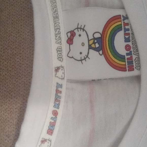 Hello Kitty 40th Anniversary T-shirt - Picture 3 of 4